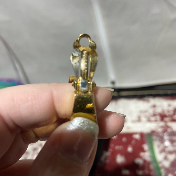 Nini Ricci Gold Tone, Thick Clip-On Hoop Earrings - Picture 7 of 7